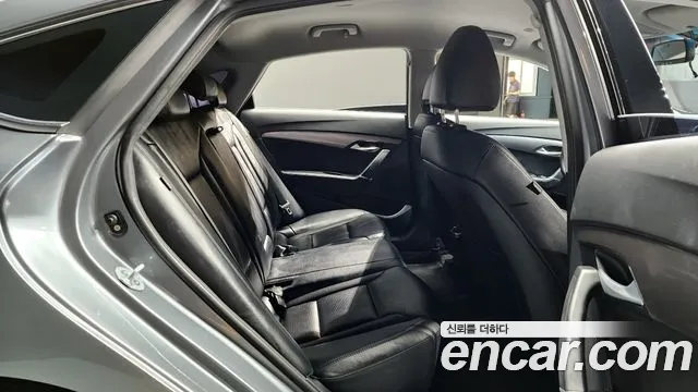 Hyundai i40 2018 — фото 12