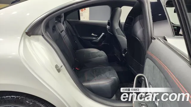 Mercedes-Benz CLA-Class 2023 — фото 12