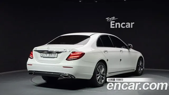 Mercedes-Benz E-Class 2019 — фото 2