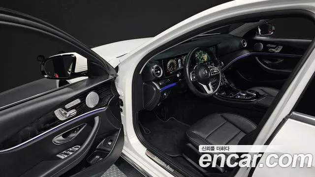 Mercedes-Benz E-Class 2019 — фото 11