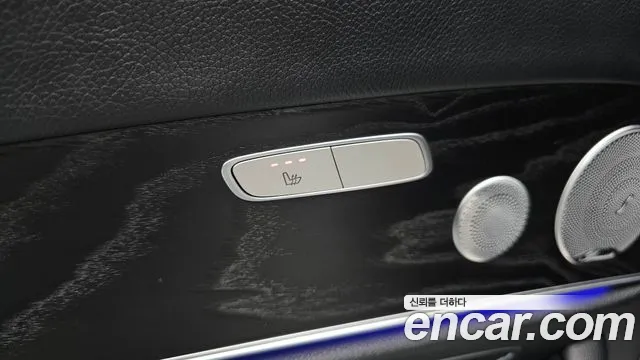 Mercedes-Benz E-Class 2019 — фото 19