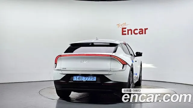 Kia EV6 2022 — фото 4