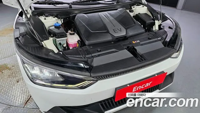 Kia EV6 2022 — фото 6