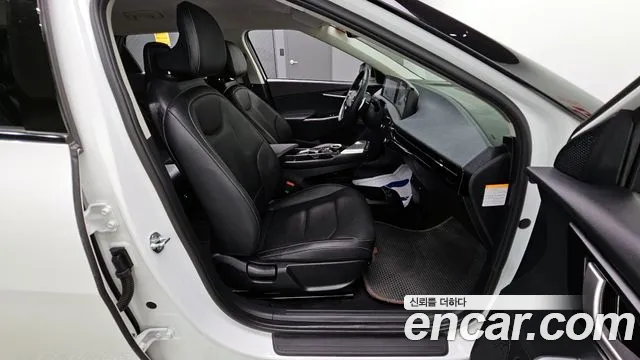 Kia EV6 2022 — фото 12