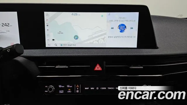 Kia EV6 2022 — фото 17