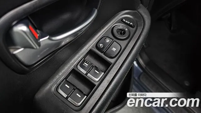 Kia Carens 2015 — фото 11