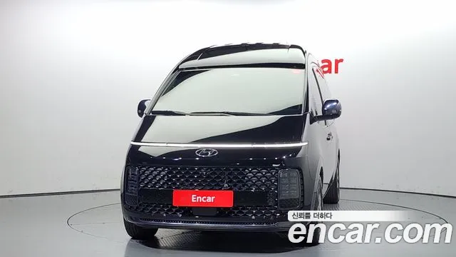 Hyundai Staria 2023 — фото 3