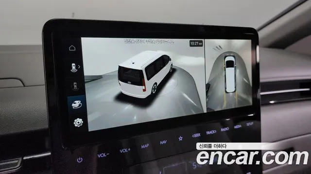 Hyundai Staria 2023 — фото 15