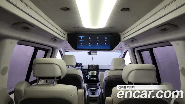 Hyundai Staria 2023 — фото 19