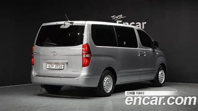 Hyundai Starex 2019 — фото 2