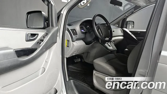Hyundai Starex 2019 — фото 11