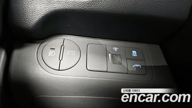 Hyundai Starex 2019 — фото 15