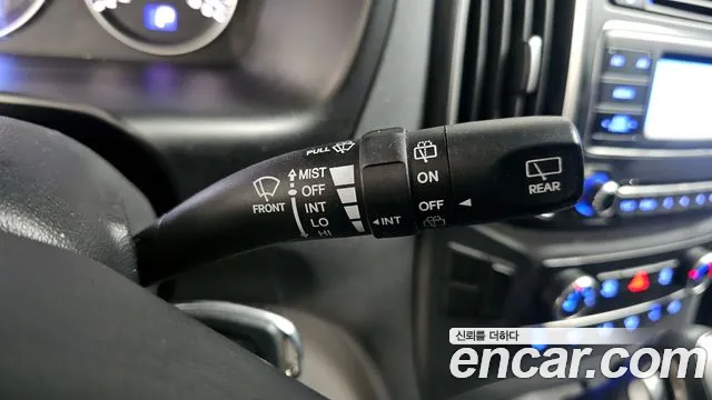 Hyundai Starex 2019 — фото 19