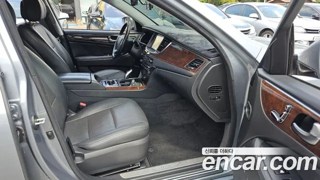Hyundai Equus 2015 — фото 10