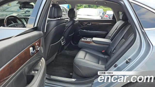 Hyundai Equus 2015 — фото 12