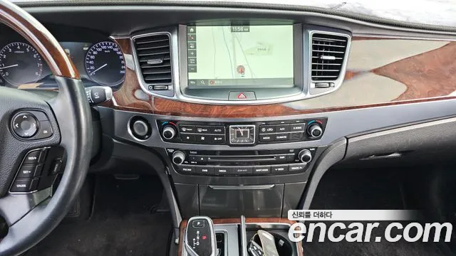 Hyundai Equus 2015 — фото 14