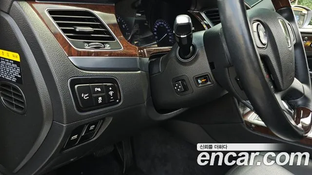 Hyundai Equus 2015 — фото 18
