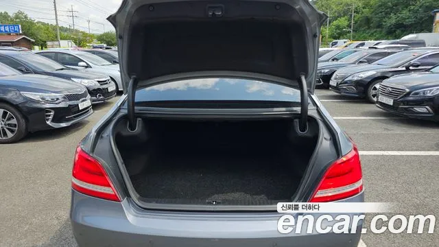 Hyundai Equus 2015 — фото 20