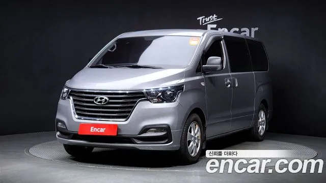 Hyundai Starex 2018 — фото 1