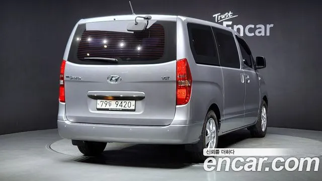 Hyundai Starex 2018 — фото 2