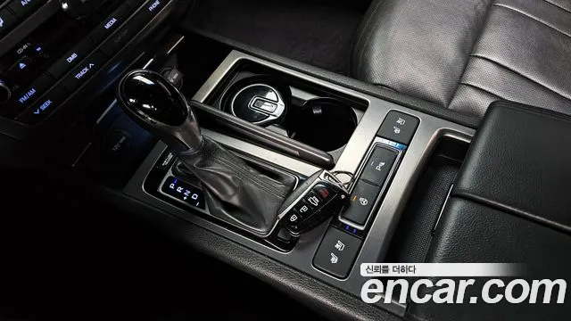 Hyundai Genesis 2016 — фото 9