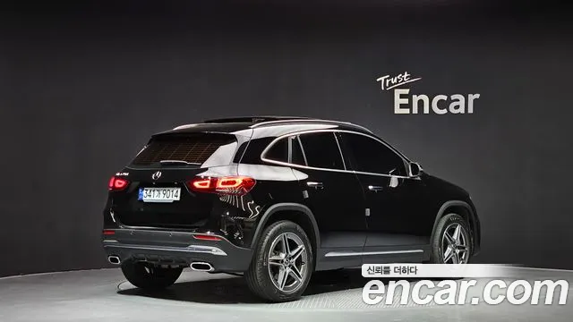 Mercedes-Benz GLA-Class 2023 — фото 2