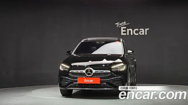 Mercedes-Benz GLA-Class 2023 — фото 3
