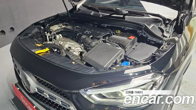 Mercedes-Benz GLA-Class 2023 — фото 6