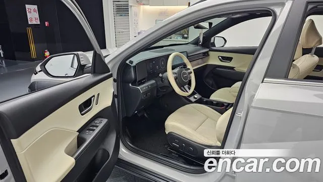 Hyundai Kona 2023 — фото 11