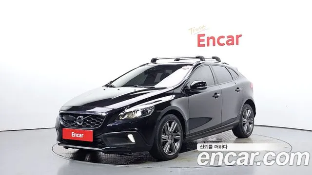 Volvo V40 2015 — фото 1