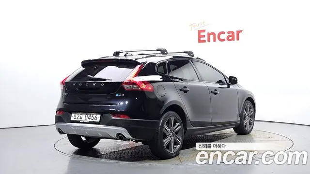 Volvo V40 2015 — фото 2
