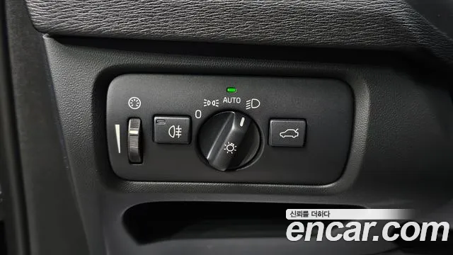 Volvo V40 2015 — фото 13