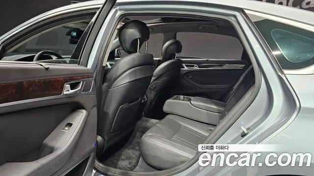 Hyundai Genesis 2016 — фото 12