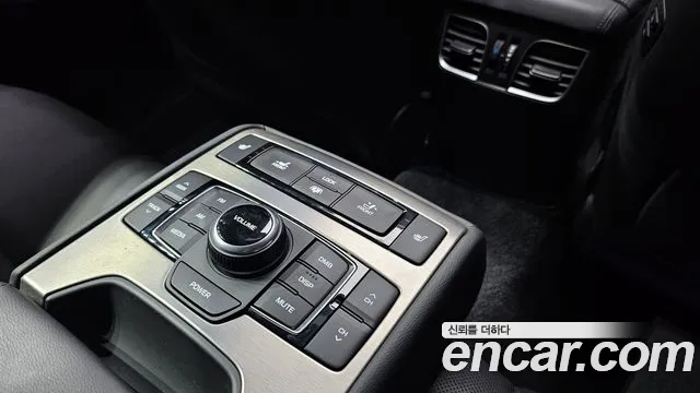 Hyundai Genesis 2016 — фото 17