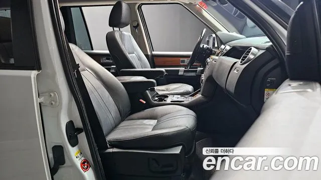 Land Rover Discovery 2014 — фото 10