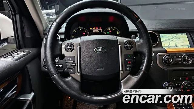 Land Rover Discovery 2014 — фото 13