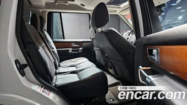 Land Rover Discovery 2014 — фото 14