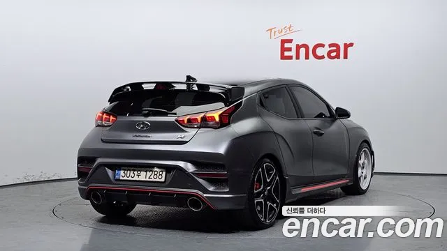 Hyundai Veloster 2022 — фото 2