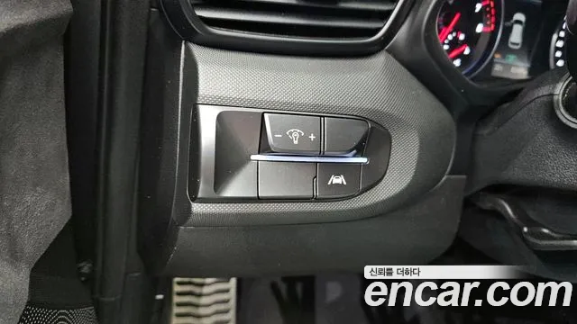 Hyundai Veloster 2022 — фото 14