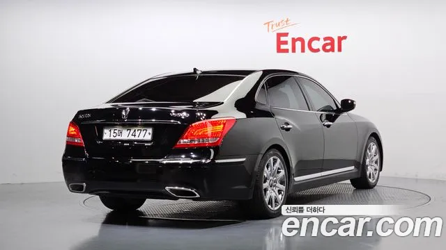 Hyundai Equus 2010 — фото 2