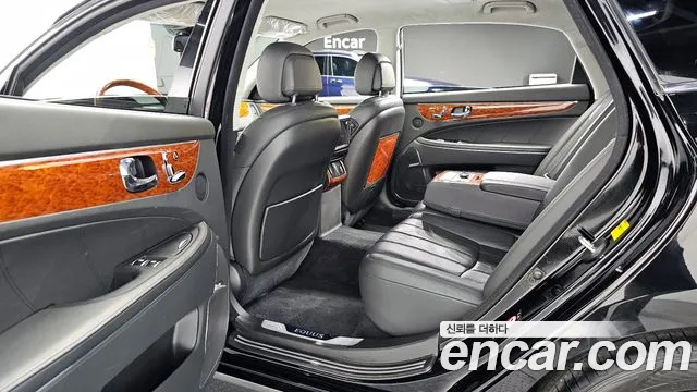 Hyundai Equus 2010 — фото 10