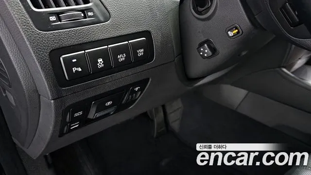 Hyundai Equus 2010 — фото 14