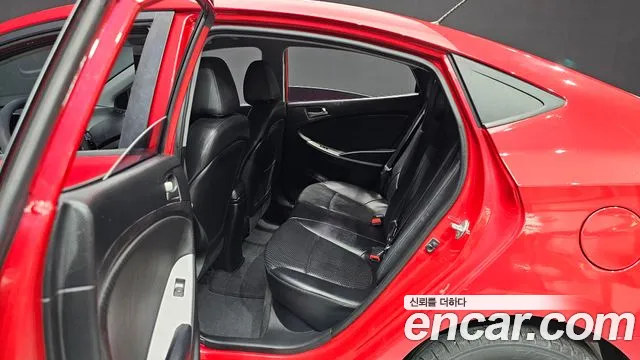 Hyundai Accent 2016 — фото 12