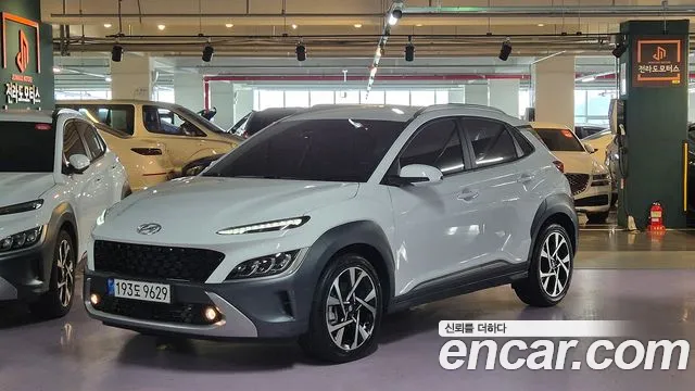 Hyundai Kona 2023 — фото 1