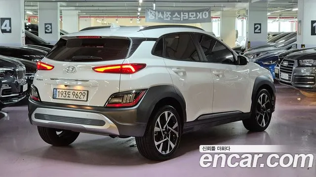 Hyundai Kona 2023 — фото 2