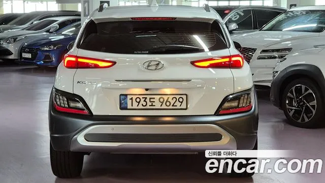 Hyundai Kona 2023 — фото 4