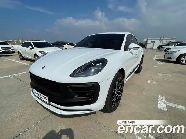 Porsche Macan 2023 — фото 1