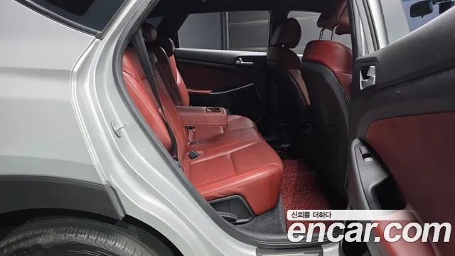 Hyundai Tucson 2018 — фото 12
