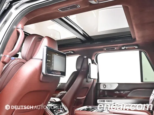 Lincoln Navigator 2020 — фото 19