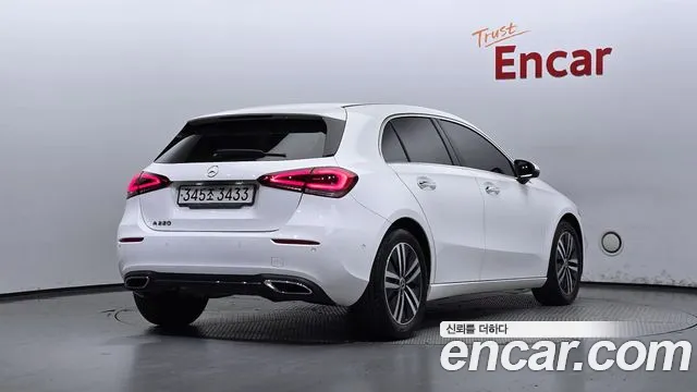 Mercedes-Benz A-Class 2023 — фото 2